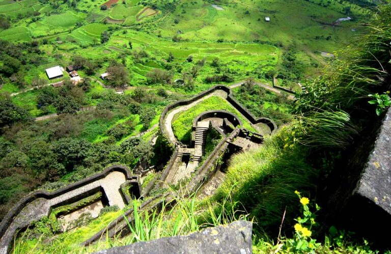 pune to lohgard fort